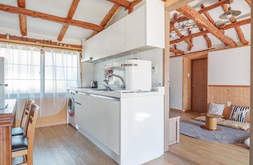 Aewol House | Jeju Motungedoljib Dogchaepension