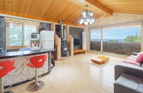 Aewol House | Jeju Oceancliffcottage