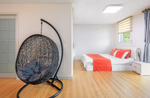 Jocheon House | Jeju Spaballys Spa Pension