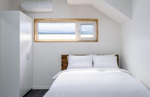 Hallim House | Jeju Ugichani Pension