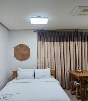 Jocheon House | Jeju Wayo Pension