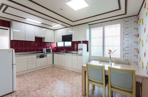 Jocheon House | Jeju Wayo Pension
