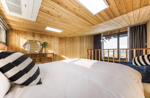 Woljeong-ri House | Jeju Woljeong Charu