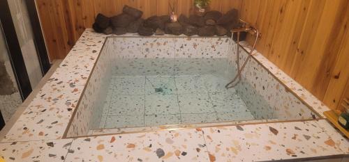 Gujwa House | JEJUDO THECCLLIMSTAY Gimnyeong Village4 people, maximum 7 people, room 4, bathroom 2