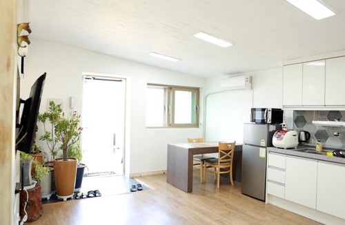 Jeongeup House | Jeongeup Brahms Pension A