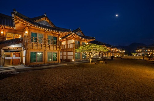 Kaeksa Hotel | Jeonju Wangyijimil Hanok Hotel