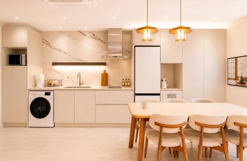 Jongno-dong Apartment | Jongno 5-ga Station 5 Minutes Gwanghwamun
