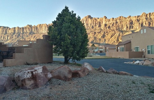 Moab South Valley Condo | Journey Begins at The Road To Moab In Rim Village! Recently Updated! Super Clean