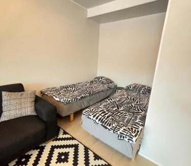 Ylamylly Apartment | Kaksio 51m2 ilmaisella pysäköinnillä ja parvekkeella