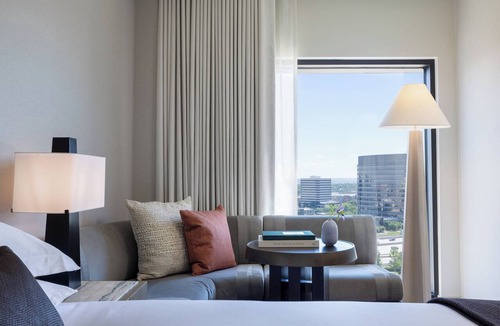 Southmoor Park Hotel | Kimpton Claret Hotel by IHG