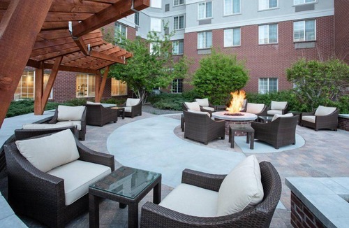 Dupont Apartment | King Suite Near Denver Airport | Free Breakfast