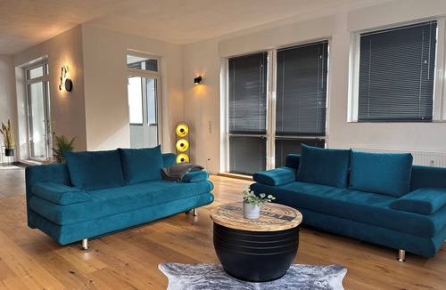 Euskirchen Apartment | KingSize Bed, two SofaBed, Full Kitchen, WorkSpace 650MBit, Netflix, Centrum,