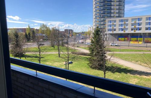 Oulu Apartment | Kiva majoitus 1-4hlö, 500m keskustaan, parkkipaikka