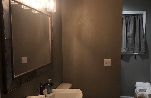 Joplin Apartment | Klaver Cottage just off MO, KS, & OK’s Route 66