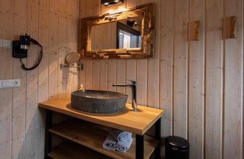 Kuestelberg Ski Chalet | Kustelberg Lodges