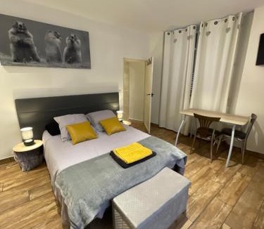 Moutiers Apartment | la Montagnette les marmottes STUDIO maison en travaux de 10h a 17h