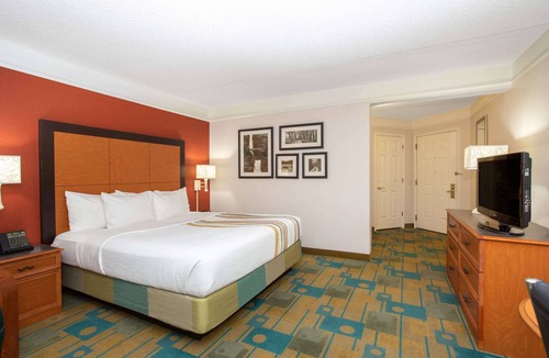Lakewood Hotel | La Quinta Inn & Suites by Wyndham Denver Southwest Lakewood