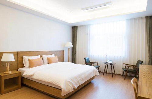 Naju Hotel | Lake 45 Hotel