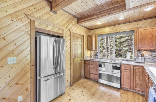 Saint Mary's House | Lake Front Cabin With Mountain Views & Direct Access to Fishing
