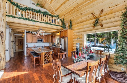 Saint Mary's Cabin | Lakefront Cabin in St. Mary's Glacier, Idaho Springs