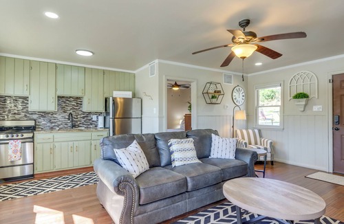 Tia Juana Cottage | Lakefront Eucha Escape w/Views & Boat Slip!