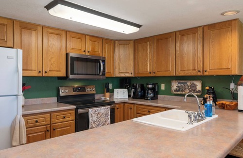 Grand Lake Condo | Lakefront + Ground Floor Condo - Two Patios - Near Downtown - W/D