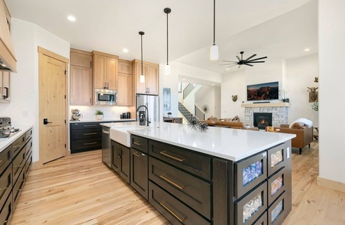 Centerra House | Lakefront Luxury | Hot Tub, Pool Table & Views!