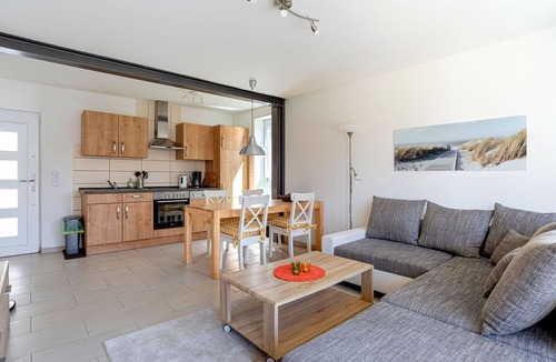 Eutin Apartment | Lakeside Comfort with Balcony