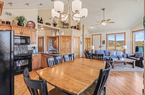 Estes Park Condo | Lakeside Retreat 19A - 2 BR Condo - Mountain and Lake Views