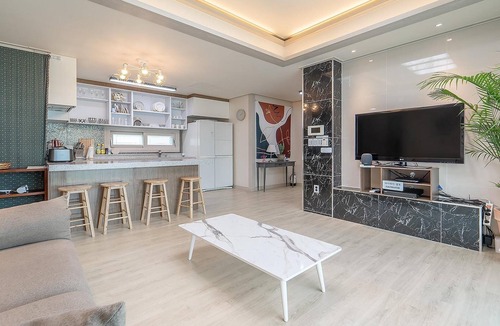 Hangyeong House | Lalapipo Jeju