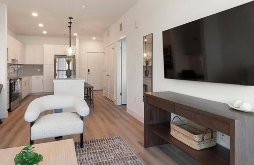 Firestone Apartment | Landing | Amazing 1BD, Gym, Clubhouse
