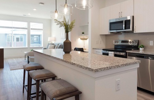 Firestone Apartment | Landing | Amazing 1BD, Gym, Clubhouse