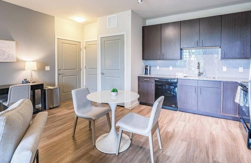 Highlands Ranch Apartment | Landing at HiLine - 1 Bedroom in Downtown Littleton
