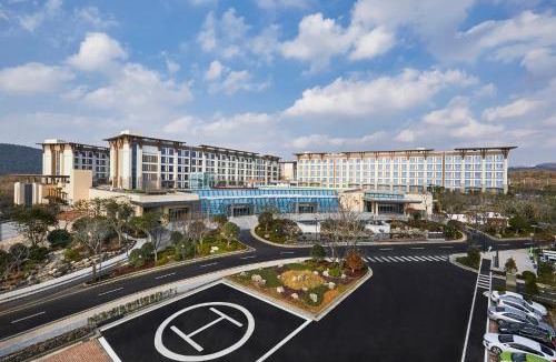Andeok Hotel | Landing Jeju Shinhwa World Hotel