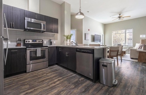 Washington Park West Apartment | Landing | Modern 2BD, Clubhouse, Gym
