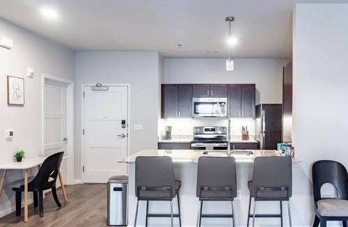 Greenwich Apartment | Landing | Modern 2BD, Pool, Game Room