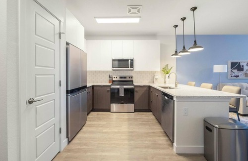 Downtown Colorado Springs Apartment | Landing | Spectacular 1BD, Yoga Studio, Gym