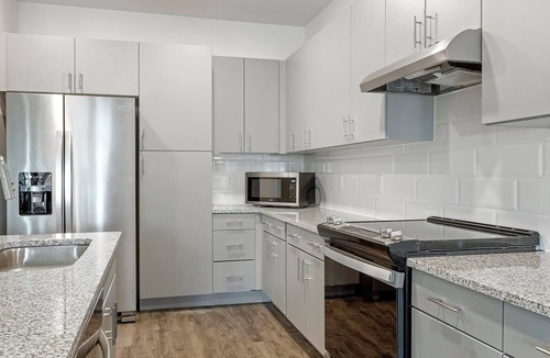 Northgate Apartment | Landing | Stunning 1BD, Gym, Pool