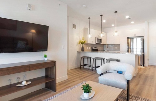 Firestone Apartment | Landing | Stylish 1BD, Gym, Clubhouse