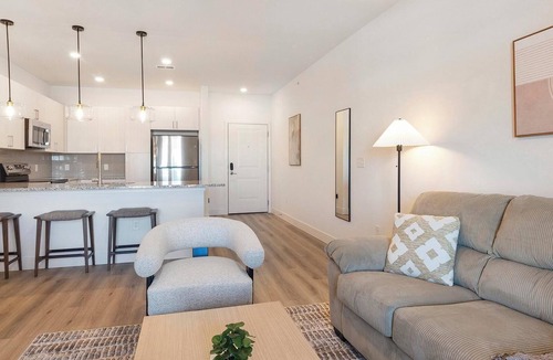 Firestone Apartment | Landing | Stylish 1BD, Gym, Clubhouse