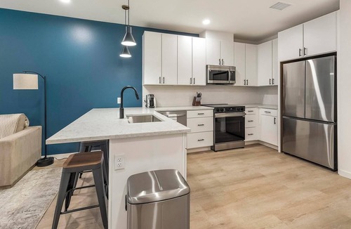 Civic Center Apartment | Landing | Stylish 1BD, Gym, Rooftop Lounge