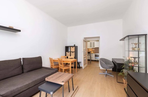 Bubenec Apartment | Large city apartment