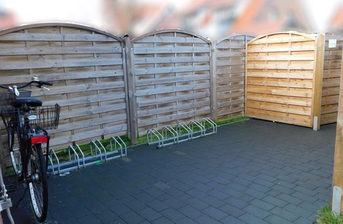 Borkum Apartment | Large, spacious double room Brüder Barbarossa on the upper floor