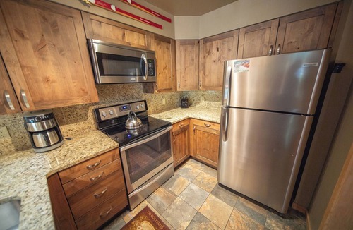 Mountain House Condo | Last Minute Holiday Rates! Great for Families, Ski Mt Views!