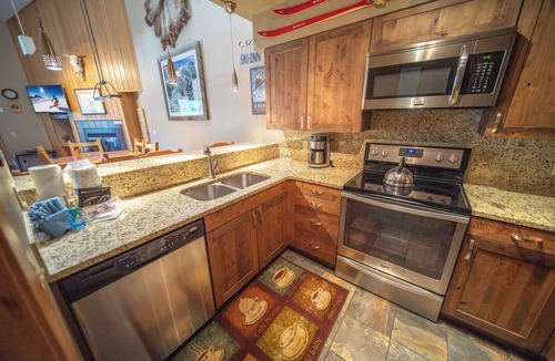 Mountain House Condo | Last Minute Holiday Rates! Great for Families, Ski Mt Views!