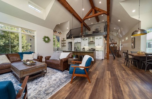 Ouray House | Lavish Ouray Downtown Getaway