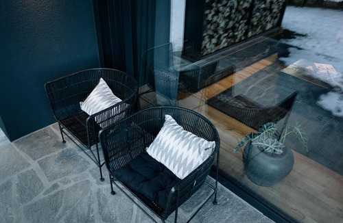 Hinterzarten Ski Chalet | Le Chalet Noir -Black Forest-