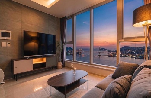 Ch'oryang-dong Apartment | Le Collective Busan station