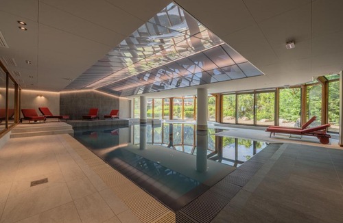Argentiere Apartment | Le Cristal GM11 Mountain View, Pool, Private Sauna & Parking - Happy Rentals