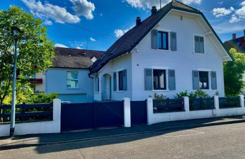Illkirch-Graffenstaden Apartment | Le nid d'Eve - studio cosy près de Strasbourg avec piscine